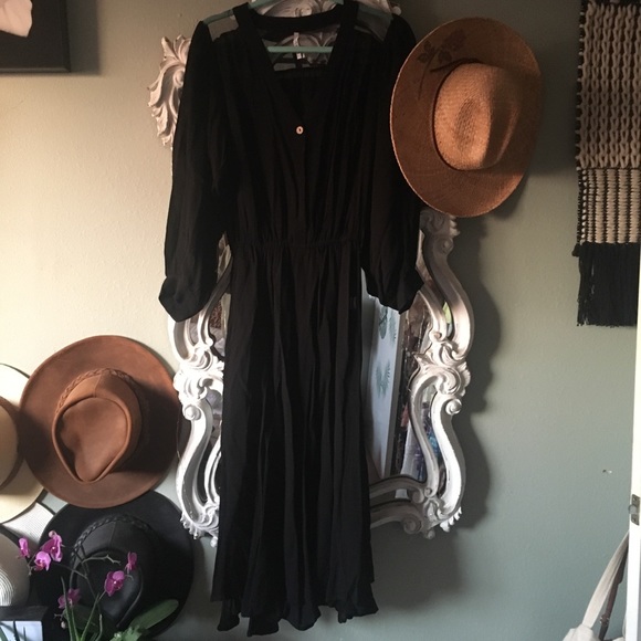 SOLD Lenni the Label Hook Dress - Picture 3 of 6